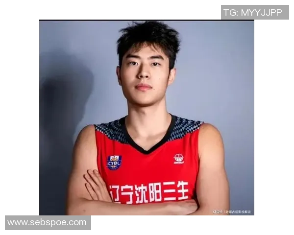 韩德君：从篮球新星到中国男篮的中流砥柱，见证时代的辉煌与挑战